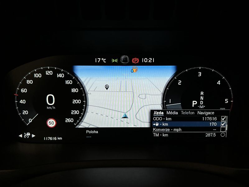 Volvo XC90 B5 AWD R-DESIGN 7 MÍST AUT  - fotka 25 z 47