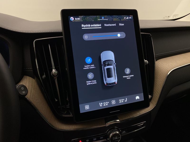 Volvo XC60 T8 AWD RECHARGE DARK ULTRA CZ - fotka 43 z 61