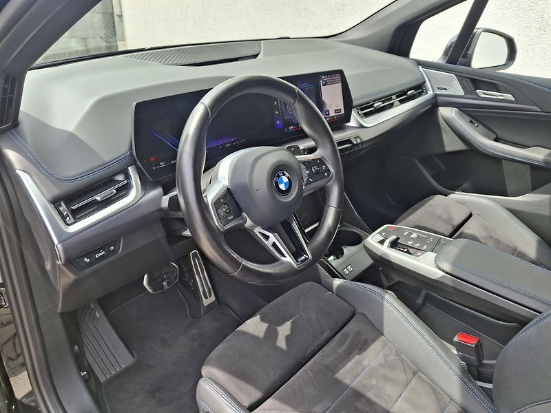 BMW Řada 2 218i Active Tourer M-Sport - fotka 8 z 17