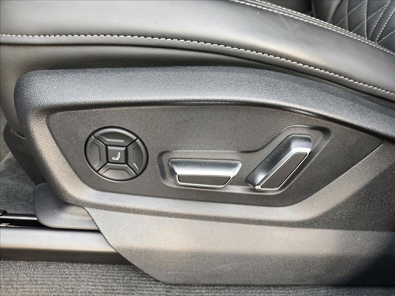 Audi Q8 3,0 TDI,210KW,S-line,ČR 1MAJ, - fotka 14 z 50