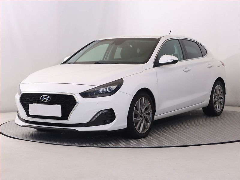 Hyundai i30 (2018) Family 1.4 T-GDI, Automat - fotka 2 z 20