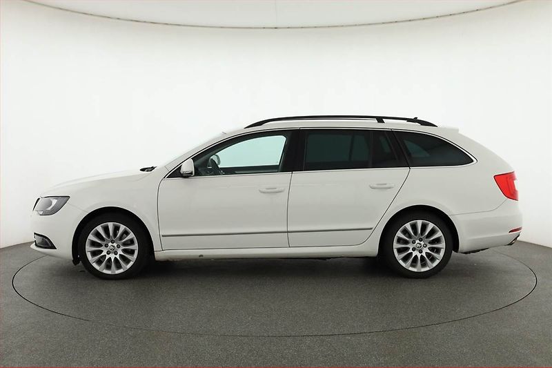 Škoda Superb (2014) 2.0 TDI, Serv.kniha, Navi - fotka 3 z 19