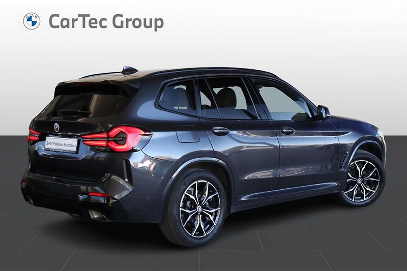 BMW X3 xDrive20d - fotka 3 z 25