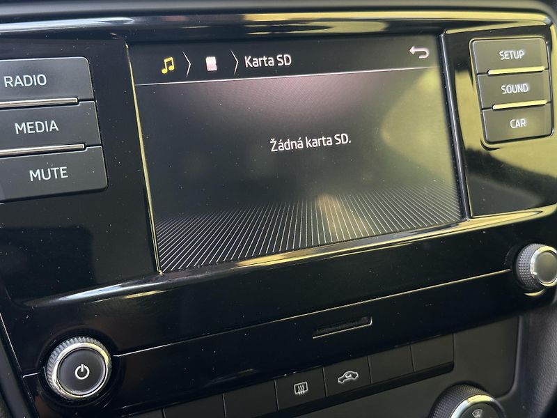 Škoda Octavia (2018) KOMBI 1.6TDI/85kW * 1.Maj * TZ - fotka 12 z 33