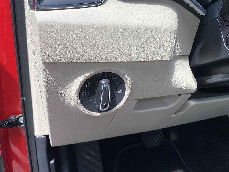 Škoda Karoq (2019) 1.0TSi, Style, DSG, +kola - fotka 15 z 20