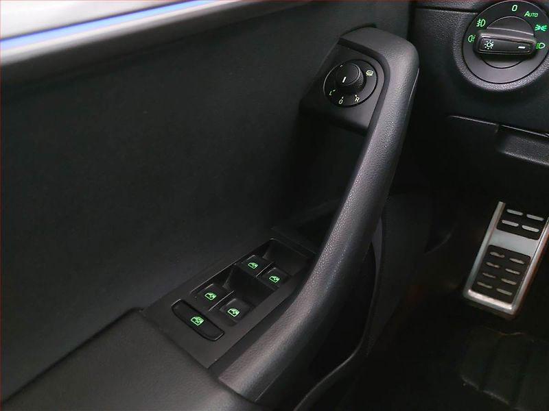 Škoda Octavia (2018) Style 1.4 TSI, Automat - fotka 15 z 16