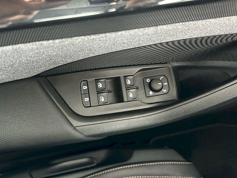 Škoda Octavia (2025) Combi DSG 1.5TSI 110kW Top Sel - fotka 26 z 32