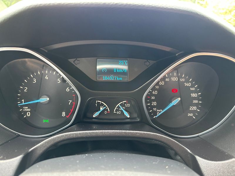 Ford Focus (2015) 1.0 EcoBoost 74kw - fotka 20 z 24