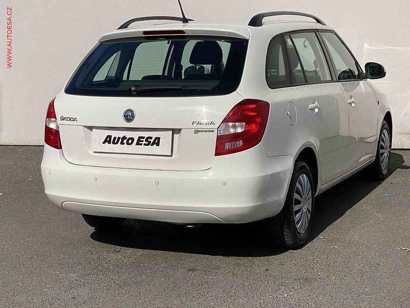 Škoda Fabia (2013) 1.2TSi, Elegance - fotka 4 z 20