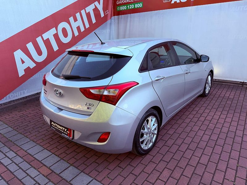 Hyundai i30 1.4 CVVT Trikolor, ČR - fotka 6 z 22