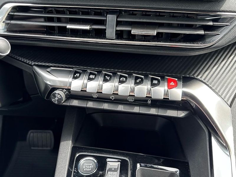 Peugeot 5008 Allure Pack - fotka 27 z 30