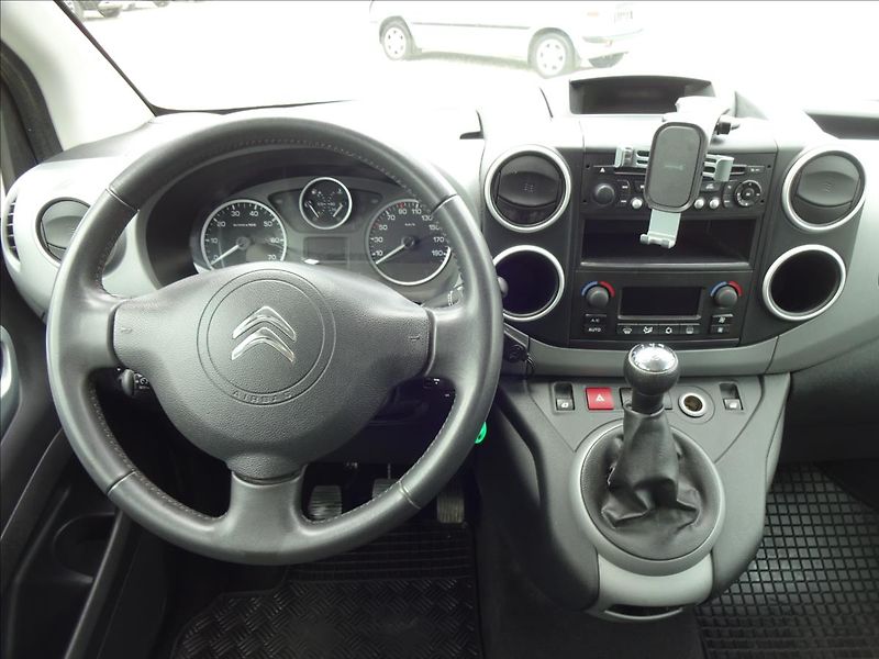 Citroën Berlingo 1,6 HDI 73kW - fotka 31 z 44