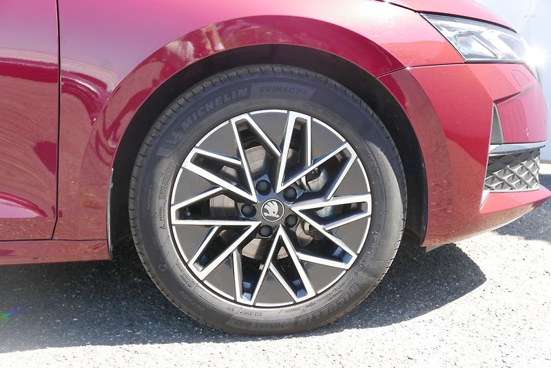 Škoda Octavia (2025) 1.5 TSI 85 kW M6° Top Selectio - fotka 30 z 34
