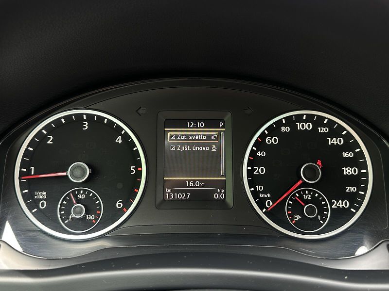 Volkswagen Tiguan 2.0TDi 4Motion DSG 140PS Tempo - fotka 20 z 42