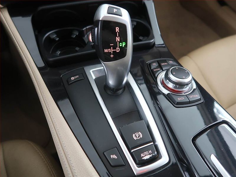 BMW Řada 5 (2011) 530d, Automat, Navi, Tempomat - fotka 13 z 22