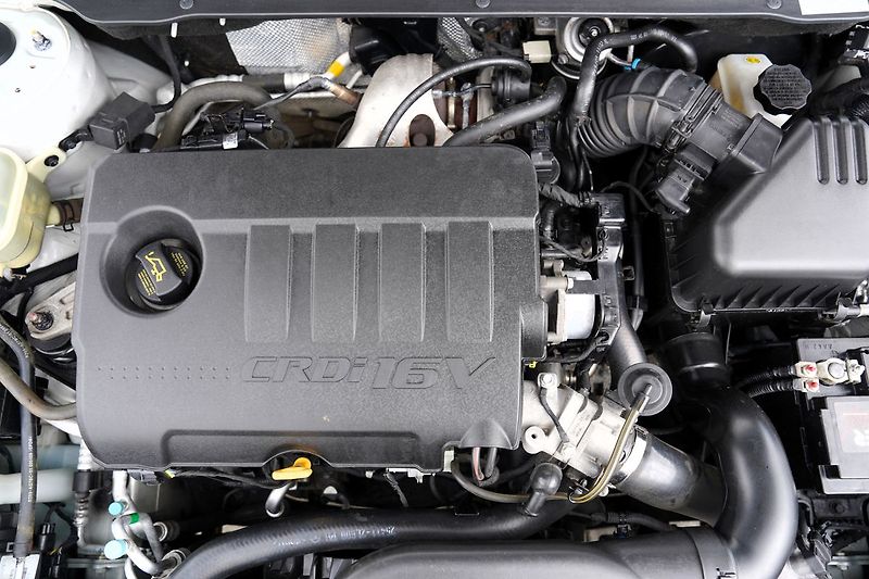 Hyundai i30 1.6 CRDI-16V/90 PS/ČR - fotka 10 z 38