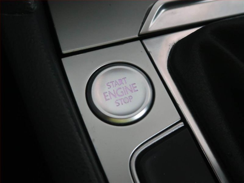 Volkswagen Passat (2014) 2.0 TDI, Navi, Tempomat - fotka 15 z 16