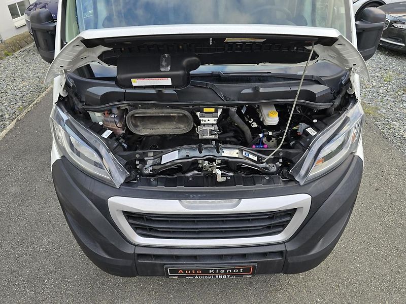 Peugeot Boxer L1H1 2,2HDI 88kW - DPH - fotka 21 z 21