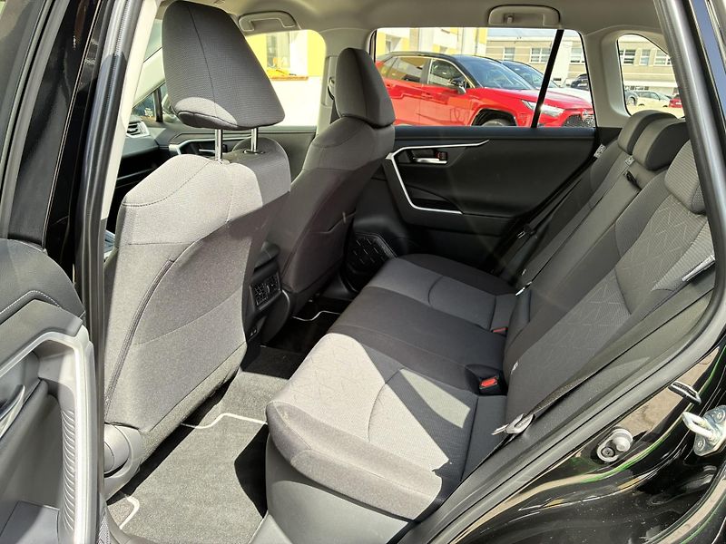 Toyota RAV4 2.5 HSD e-CVT AWD Comfort Styl - fotka 11 z 22