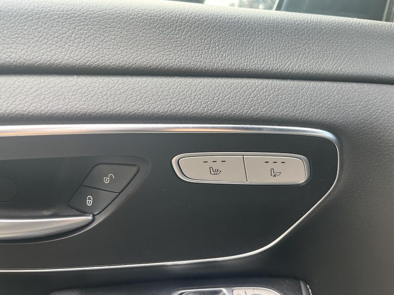 Mercedes-Benz Třídy V (2022)  V 300d Avantgard L 4MATIC - fotka 13 z 16