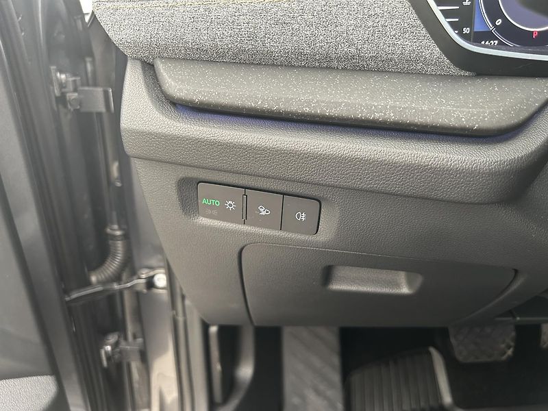 Škoda Octavia 2.0 TDI Top selection - fotka 14 z 28