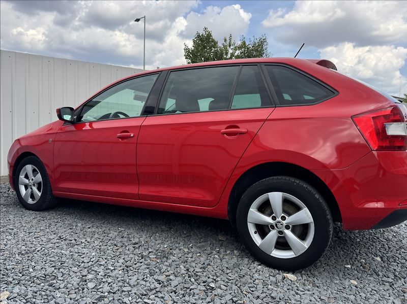 Škoda Rapid 1,2 TSI FRESH 1.maj původ ČR - fotka 18 z 49