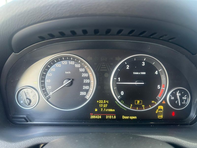 BMW X3 (2010) 135KW, XDRIVE 20D - fotka 19 z 28