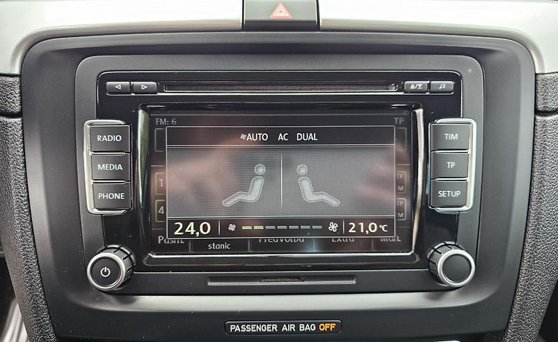 Škoda Superb 2.0 TDI 103kW,SENZORY,SERVISKA - fotka 29 z 53