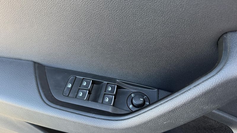 Škoda Superb (2017) 2.0TDI 110KW MANUAL 4X4  - fotka 20 z 25
