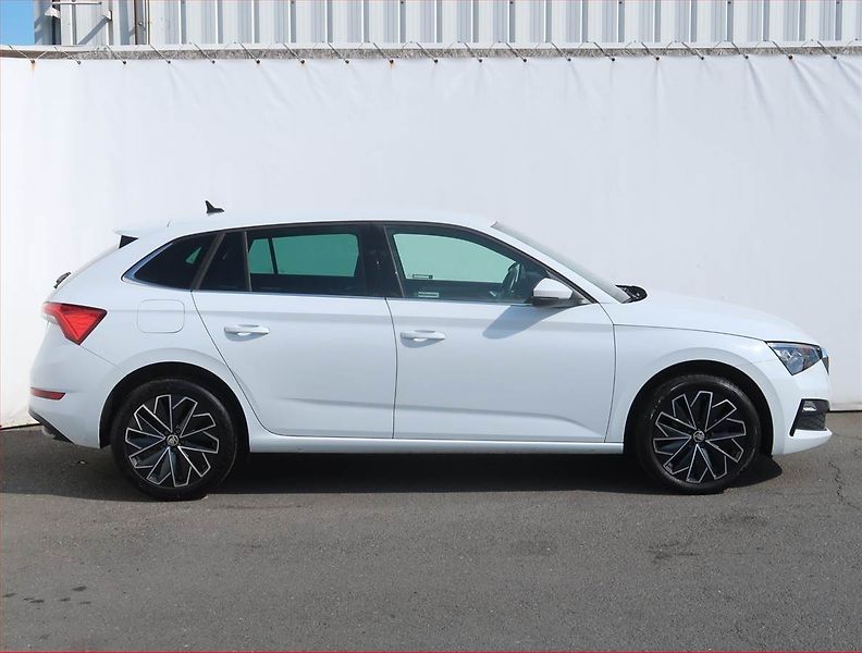 Škoda Scala (2022) Style Plus 1.0 TSI, Automat - fotka 6 z 22