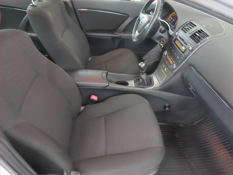 Toyota Avensis (2009) 1.8 Valvematic, ČR,1.maj - fotka 9 z 16