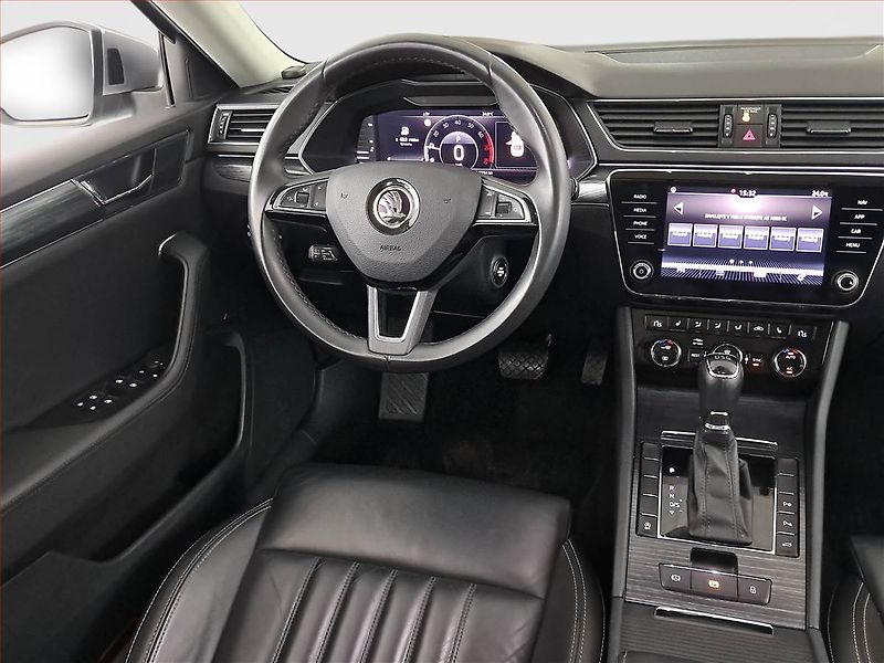 Audi A3 (2017) 1.6 TDI, Xenony, Park. senzory - fotka 7 z 19