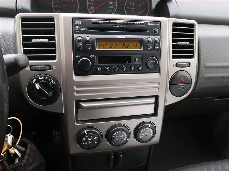 Nissan X-Trail (2005) 2.2 dCi, 4X4, nová STK, Tažné - fotka 12 z 15