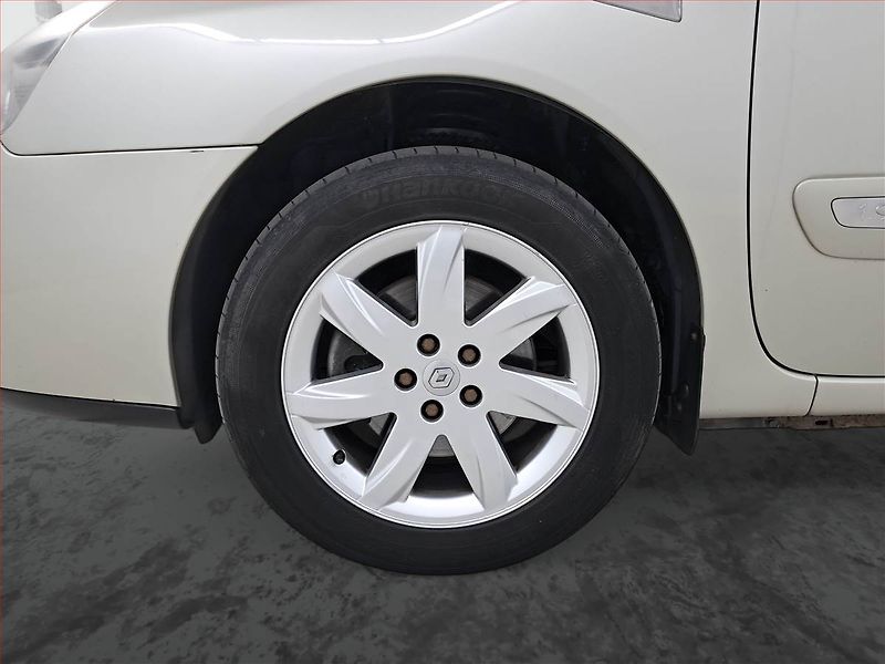Renault Espace (2005) 1.9 dCi, Tažné, CZ doklady - fotka 15 z 20