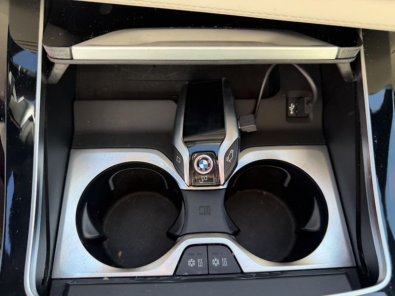 BMW X7 M50d INDIVIDUAL 7 MIST  - fotka 25 z 29