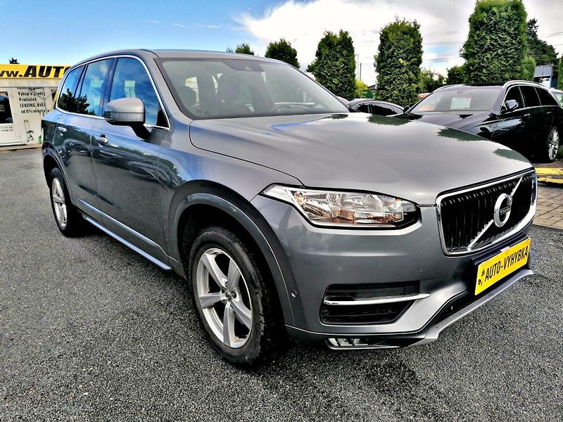 Volvo XC90 (2015) D5 AWD Momentum Head-up - fotka 3 z 21