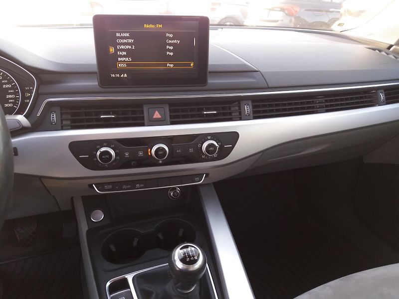 Audi A4 2.0TFSI,140kW,103tIs-km!!! - fotka 11 z 28