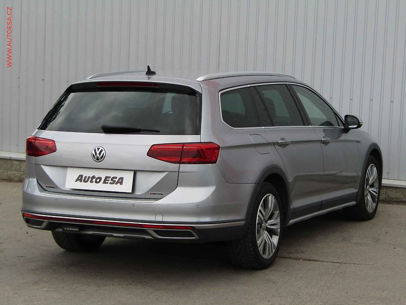 Volkswagen Passat (2020) 2.0 TDi 4x4, ČR, Alltrack - fotka 4 z 21