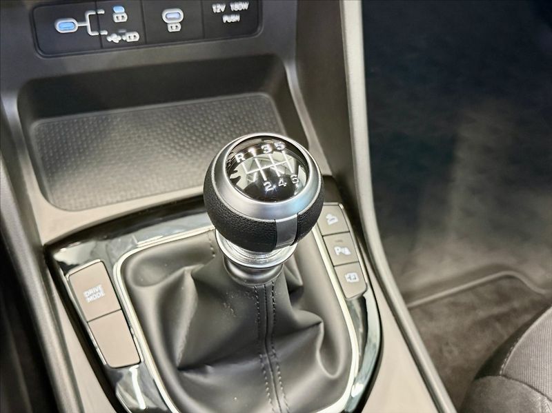 Hyundai Tucson 1,6 T-GDI COMFORT - fotka 13 z 16