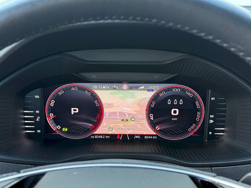 Škoda Karoq (2025) 1.5 TSI 110 kW DSG SportLine - fotka 12 z 26