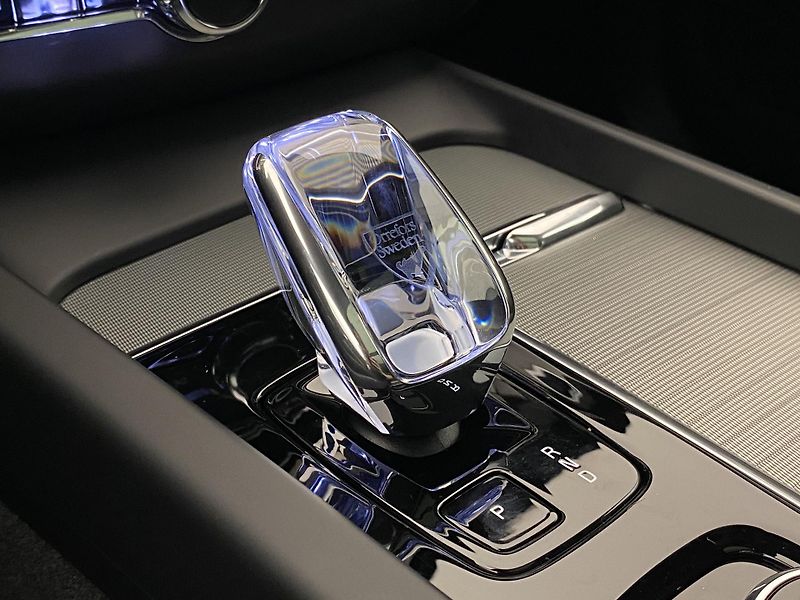 Volvo XC60 T6 AWD RECHARGE DARK PLUS AUT - fotka 28 z 63