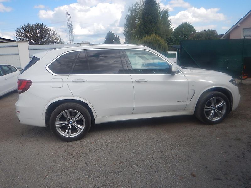 BMW X5 2.0 Biturbo 170 kw - fotka 6 z 11