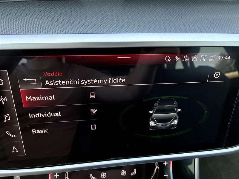 Audi A6 2,0 TFSI 195 KW,KEYLESS,KAMERA - fotka 19 z 26