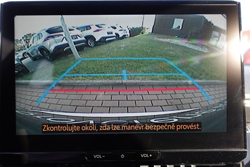 Toyota Corolla 2.0HSD e-CVT Comfort Tech - fotka 24 z 32