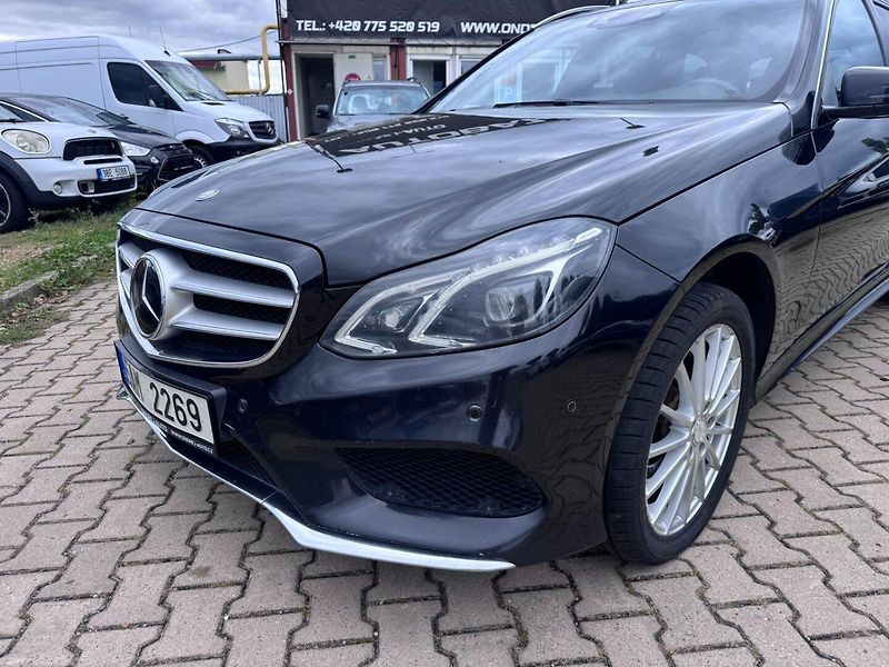 Mercedes-Benz Třídy E (2016) 350 3,0D 4X4 AUTOMAT BLUETEC - fotka 9 z 45