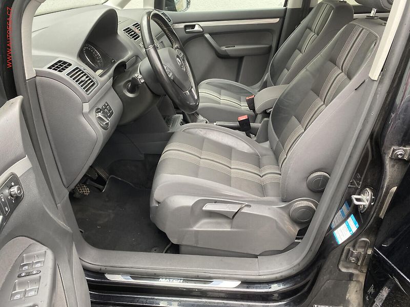 Volkswagen Touran (2013) 1.2 TSi, Match, navi, TZ, - fotka 9 z 17