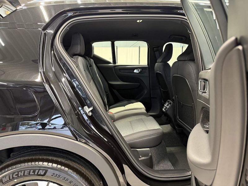 Volvo XC40 (2026) B3 2.0L 163 HP AT7 FWD CORE - fotka 18 z 23