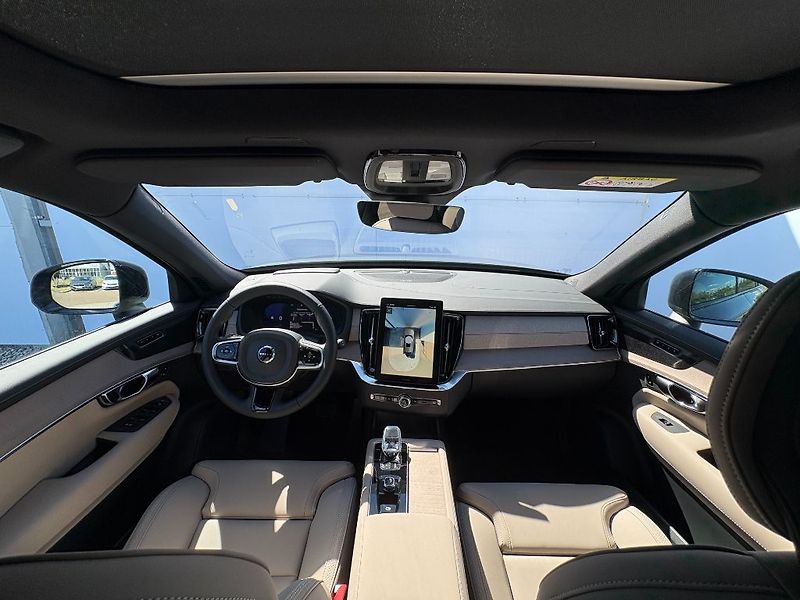 Volvo XC90 Plus Dark B5 184kW - fotka 11 z 26
