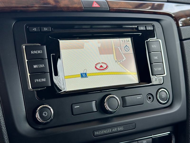 Škoda Superb (2014) 2.0TDi PRAVIDELNÝ SERVIS - fotka 13 z 19