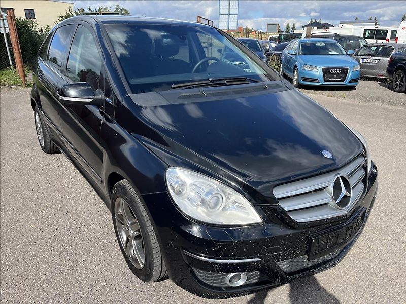 Mercedes-Benz Třídy B 2,0 i CNG ČR KLIMA SERVIS PNEU - fotka 3 z 37